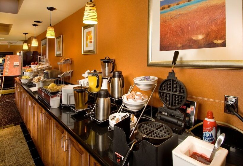 호텔 Comfort Suites Dulles Airport