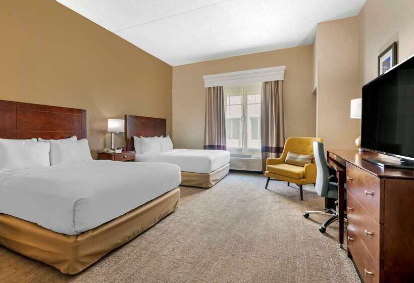 Отель Comfort Suites Near Universal Orlando Resort