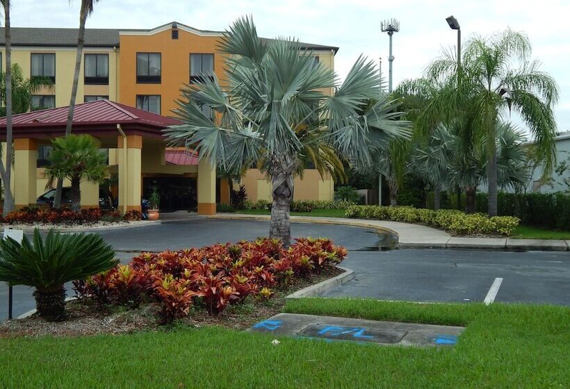 Hotell Comfort Suites Tampa  Brandon