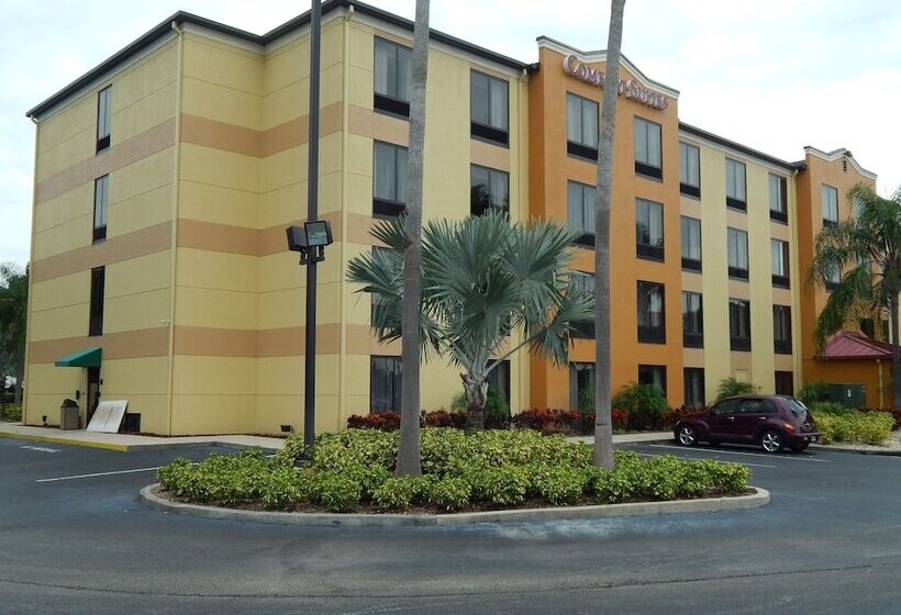 Hotell Comfort Suites Tampa  Brandon