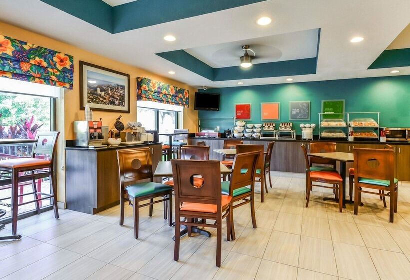 Hotell Comfort Suites Tampa  Brandon