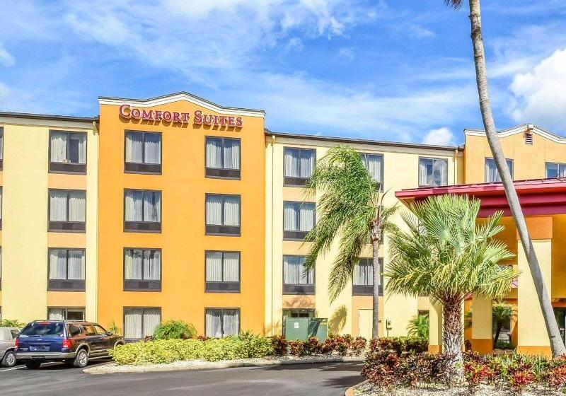 Hotell Comfort Suites Tampa  Brandon