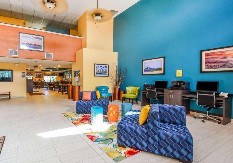 Hotell Comfort Suites Tampa  Brandon