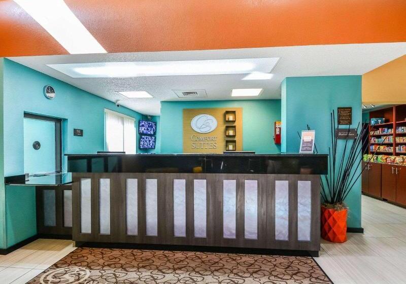 فندق Comfort Suites Tampa  Brandon