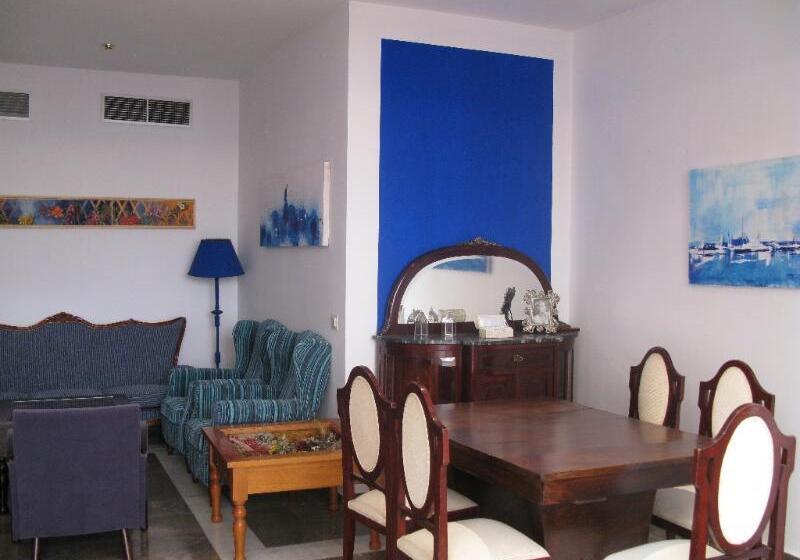 فندق Corona De Atarfe