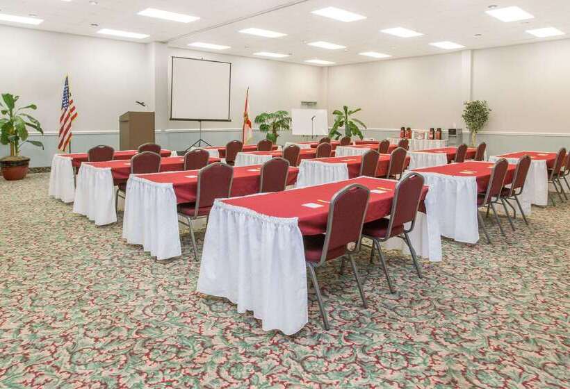 فندق Days Inn & Suites By Wyndham Navarre   Near Beaches Hurlburt