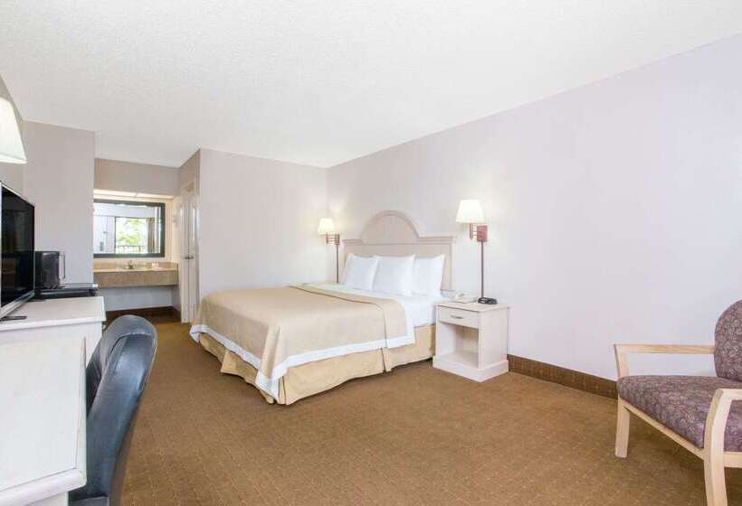 فندق Days Inn & Suites By Wyndham Navarre   Near Beaches Hurlburt