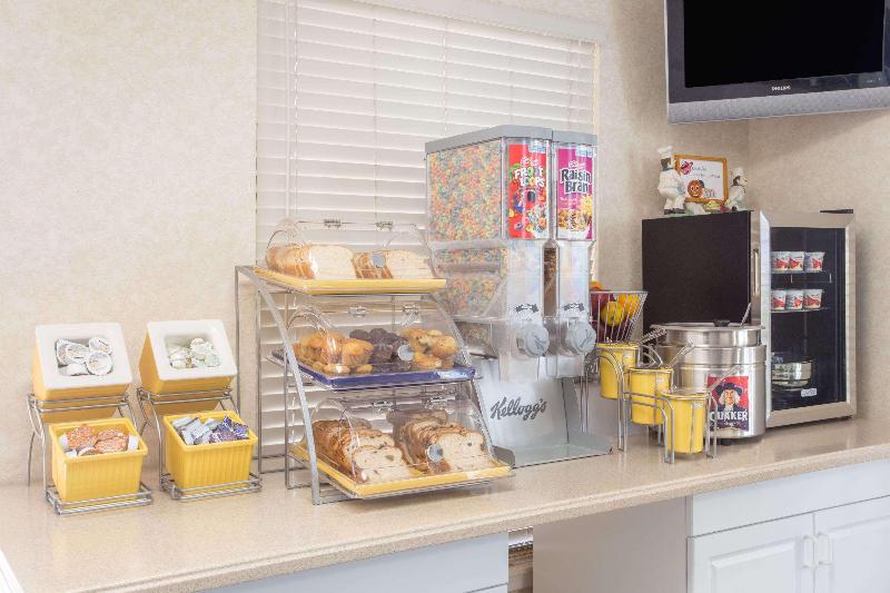 فندق Days Inn & Suites By Wyndham Navarre   Near Beaches Hurlburt