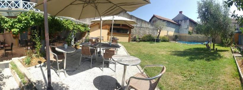 בית מלון כפרי De France