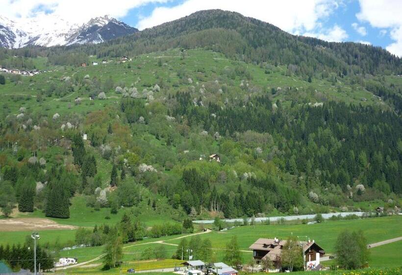 فندق Domina Parco Dello Stelvio