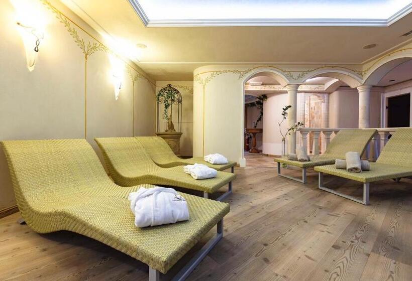 فندق Domina Parco Dello Stelvio