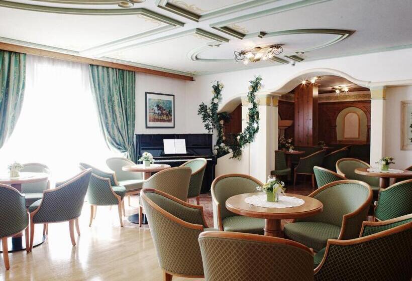 فندق Domina Parco Dello Stelvio