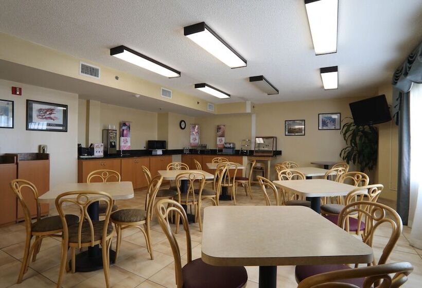 Отель Hathaway Inn