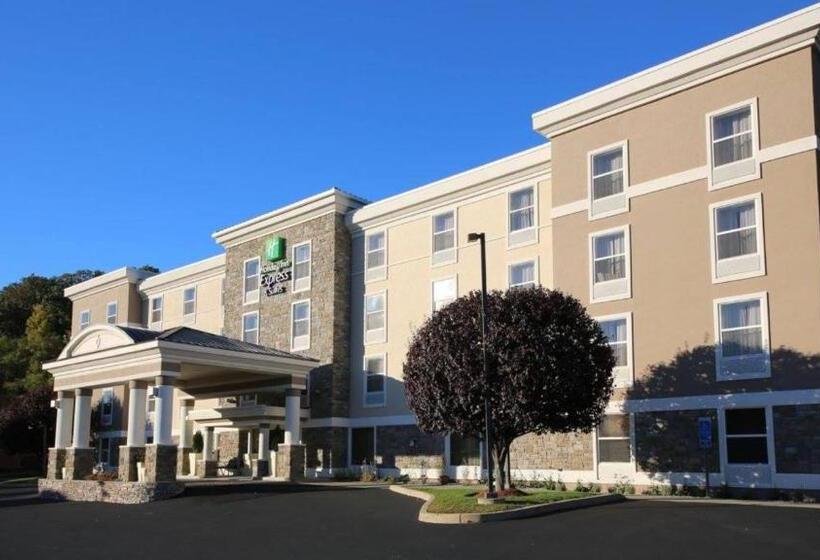 Holiday Inn Express Hotel & Suites Danbury I 84 By Ihg