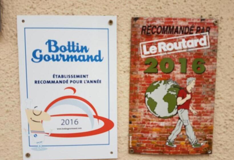 Отель Hostellerie De La Poste