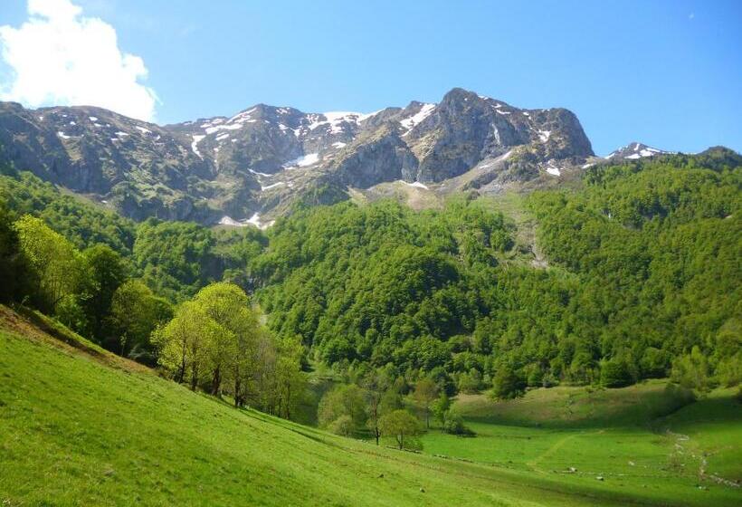 Отель Hostellerie De La Poste