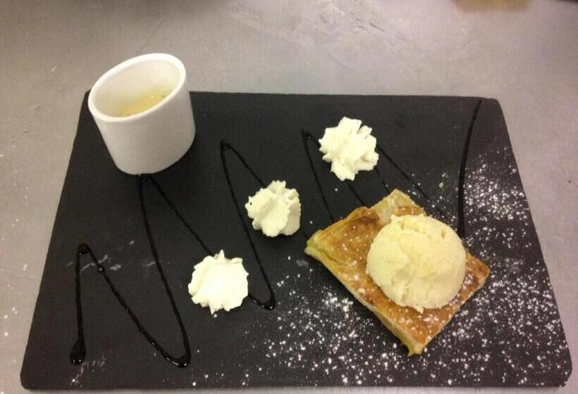 Отель Hostellerie De La Poste