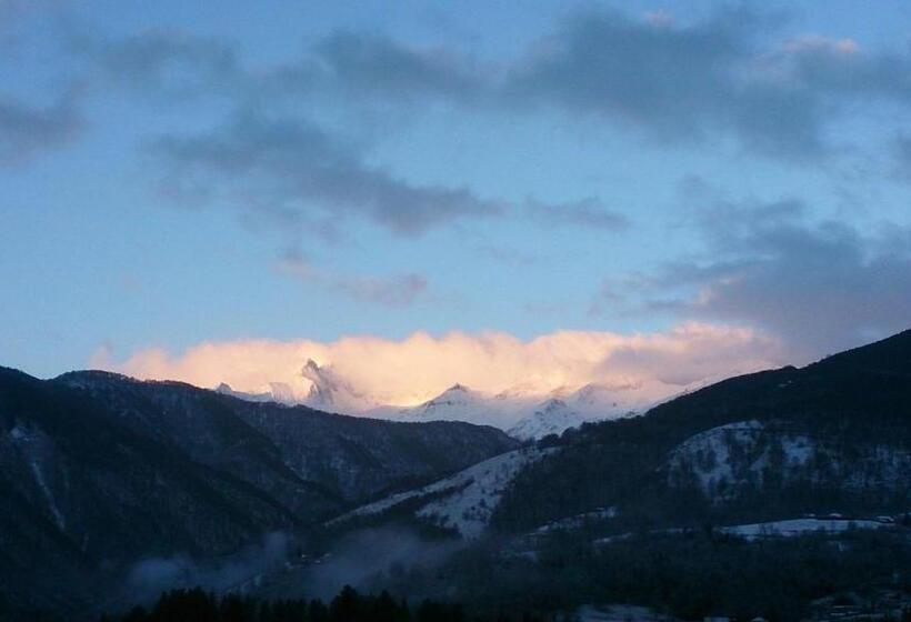 Отель Hostellerie De La Poste