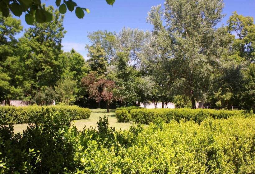 Отель Hostellerie Le Clos Du Cher