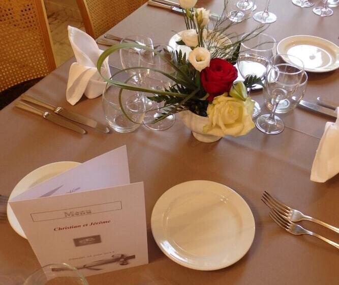 Отель Hostellerie Le Clos Du Cher