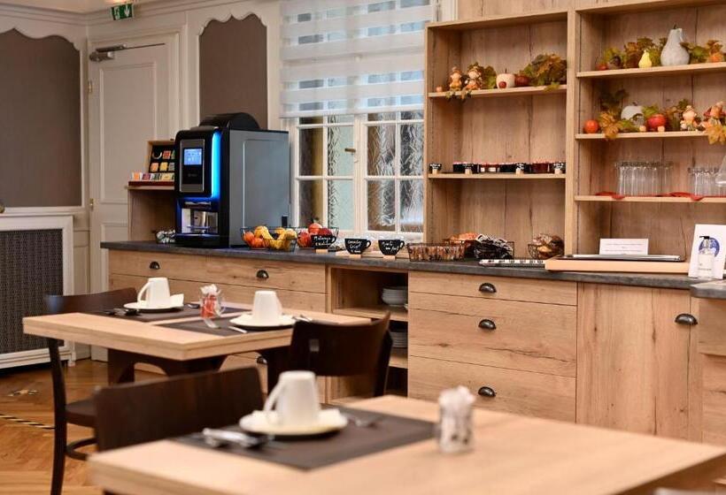 Отель Hôtel De L'ange