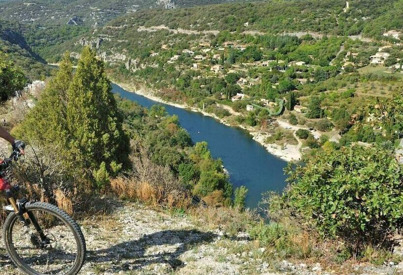 호텔 Hôtel De Vacances De La Vignasse