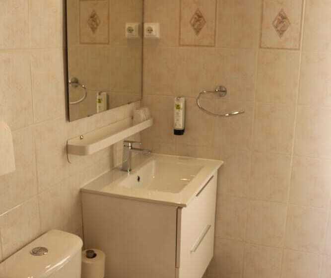 호텔 Hôtel De Vacances De La Vignasse