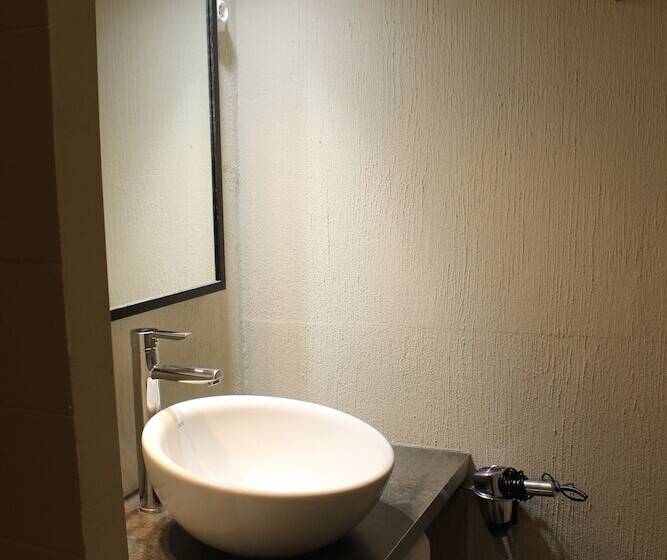 호텔 Hôtel De Vacances De La Vignasse