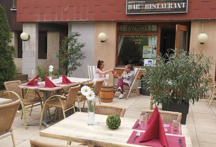 Отель Hôtel Espace Montclar