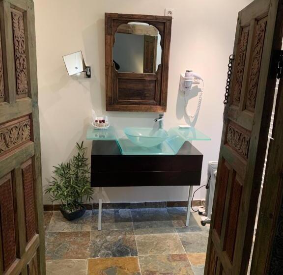 Отель Hôtellerie Nouvelle De Villemartin