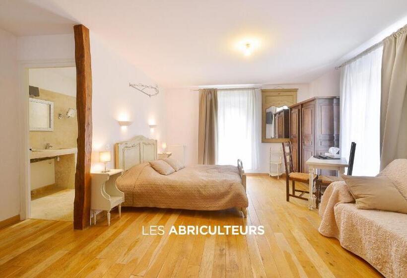 Отель Hôtellerie Nouvelle De Villemartin