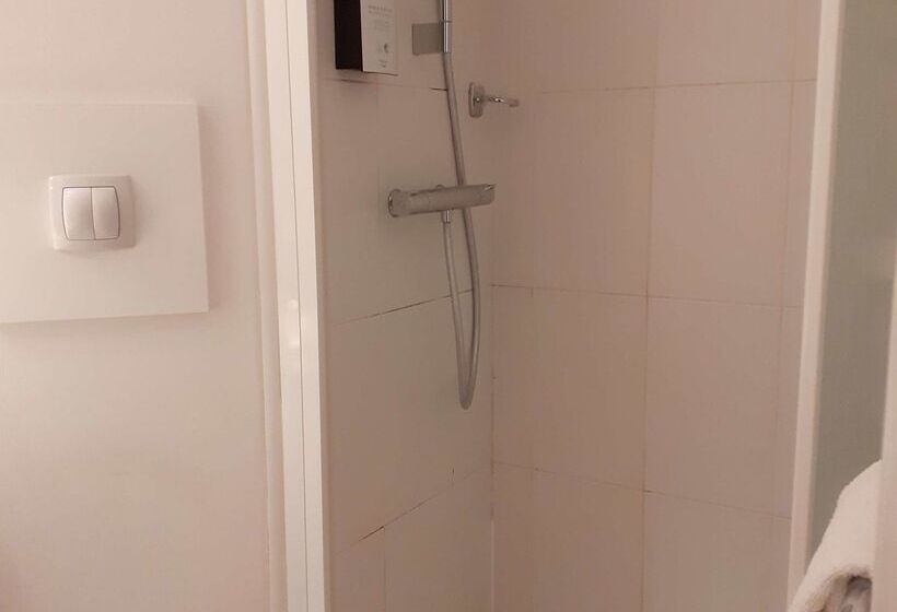 בית מלון כפרי Kyriad Niort Espace Mendesfrance