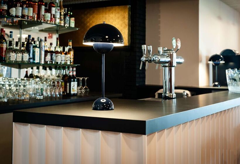 Отель Kyriad Nuits Saint Georges