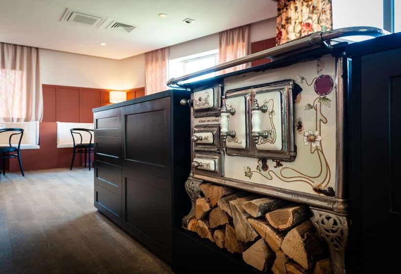 Отель Kyriad Nuits Saint Georges