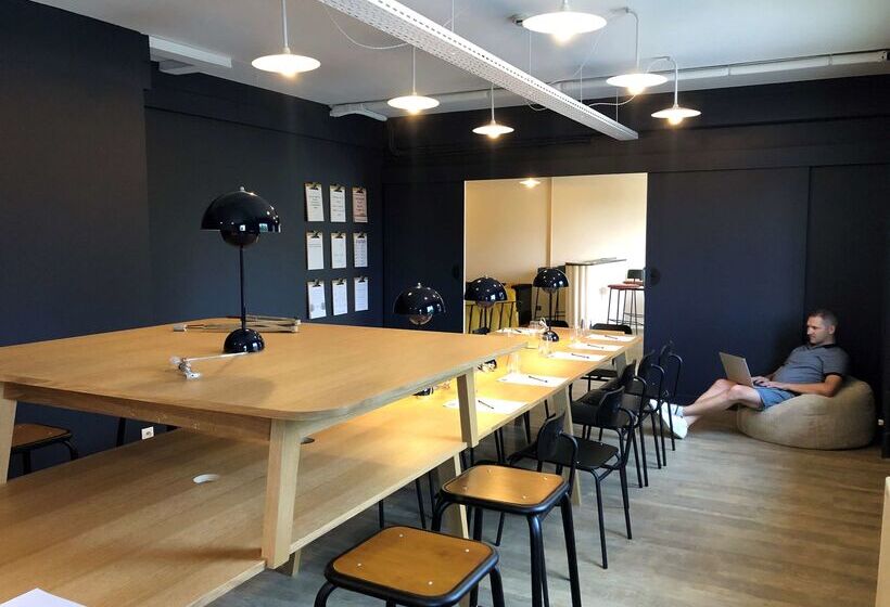 Отель Kyriad Nuits Saint Georges