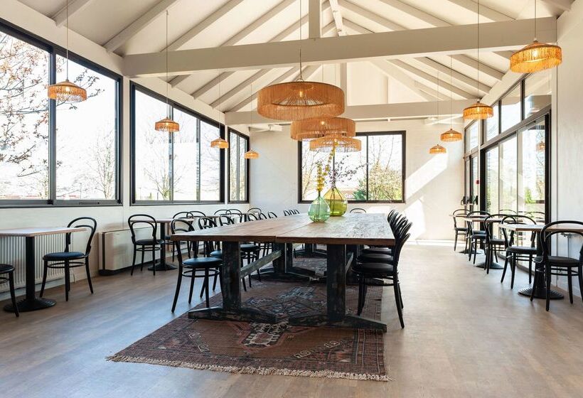 Отель Kyriad Nuits Saint Georges