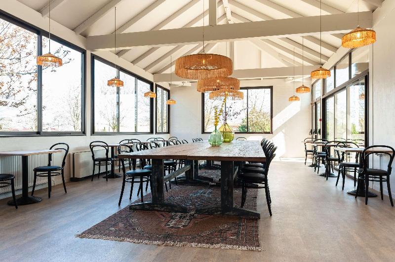 Отель Kyriad Nuits Saint Georges