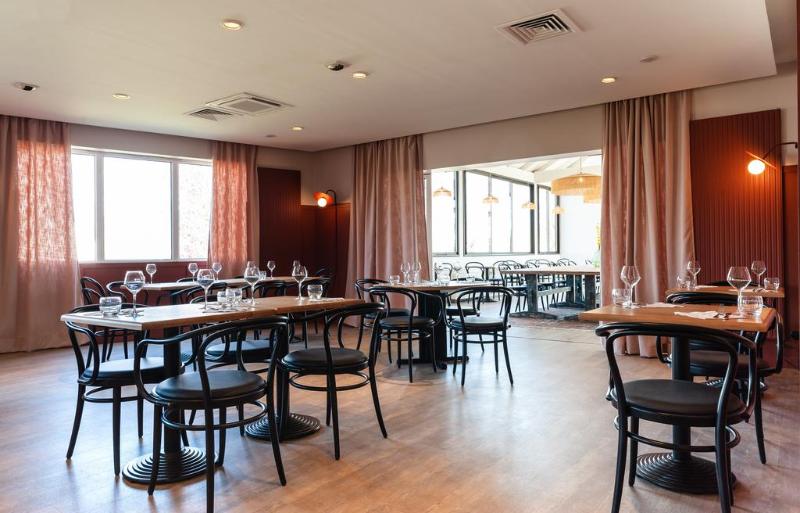 Отель Kyriad Nuits Saint Georges