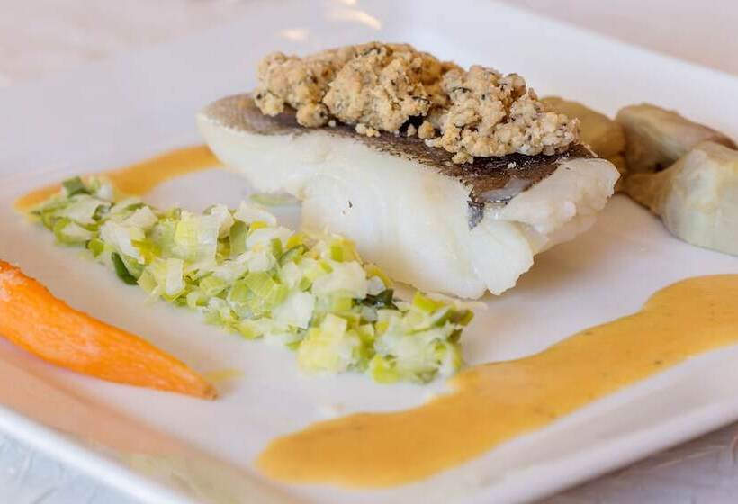 فندق L Auberge Du Port Des Roches