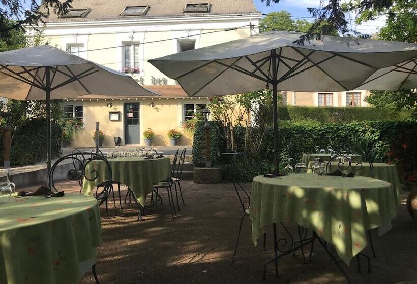 فندق L Auberge Du Port Des Roches