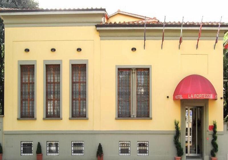 هتل La Fortezza