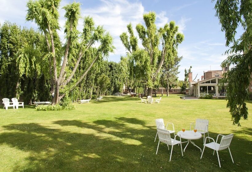 هتل La Posada De Madryn