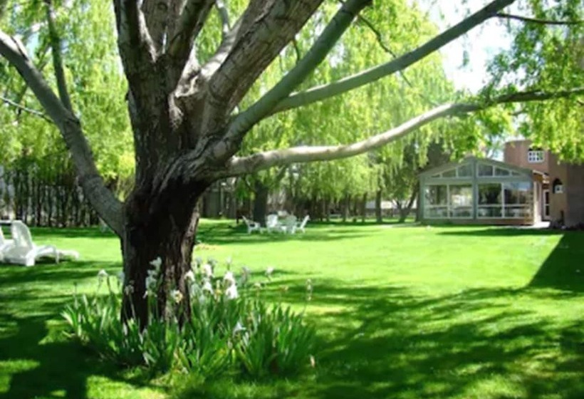 هتل La Posada De Madryn