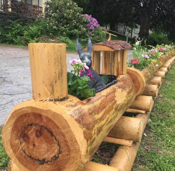 Le Chalet   Hotel Restaurant