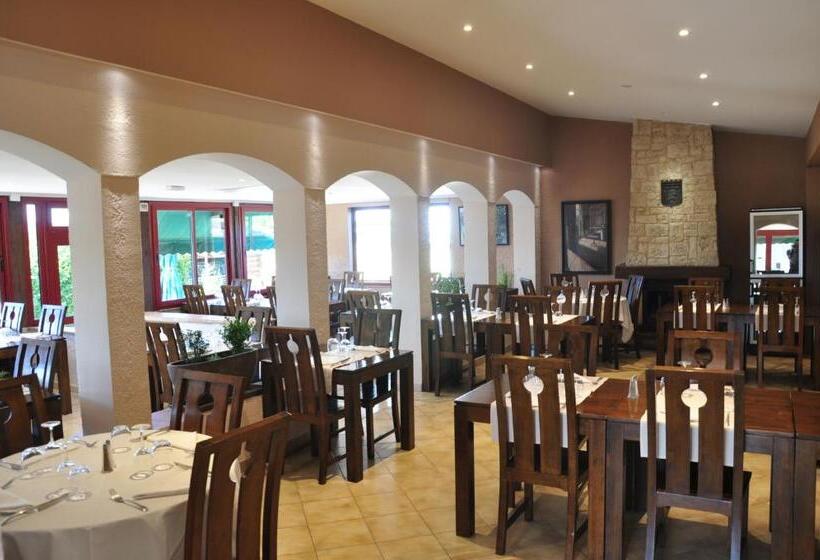 בית מלון כפרי Le Provence