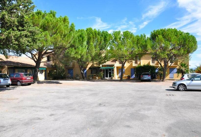 בית מלון כפרי Le Provence