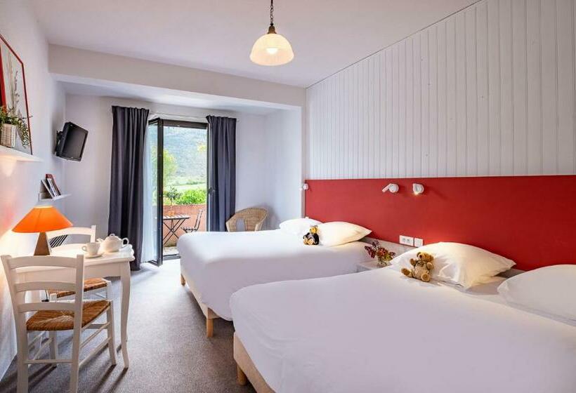 בית מלון כפרי Le Provence   Restaurant Le Styx