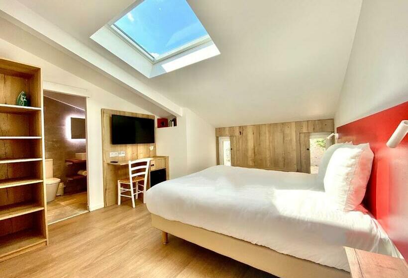 בית מלון כפרי Le Provence   Restaurant Le Styx