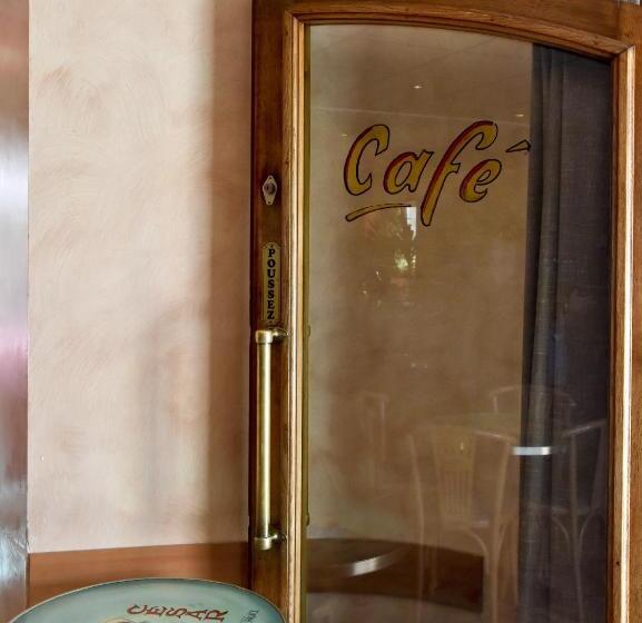 ホテル Le Relais De Moustiers