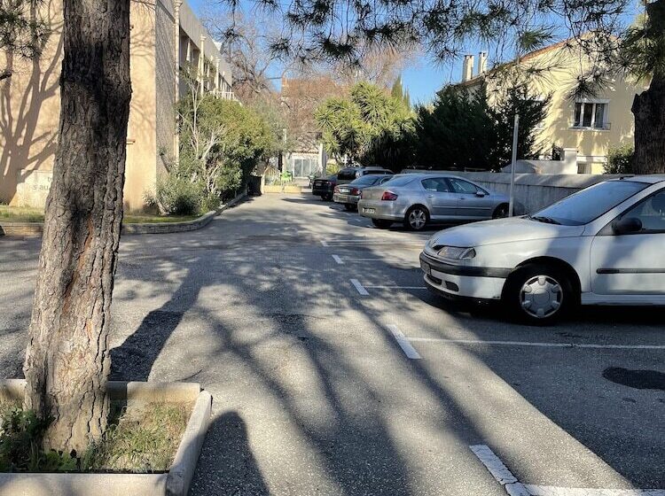 فندق Les Cigalons